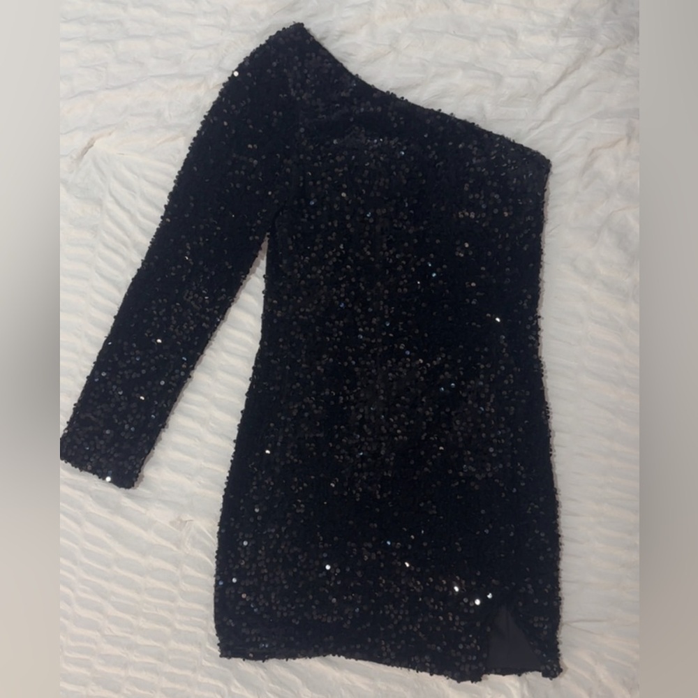 Black Sequin One-Shoulder Dress